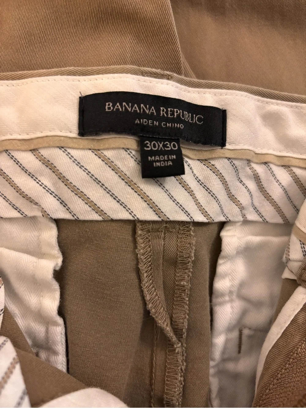 Banana Republic Men's Tan Chino Pants - Modern Straight Fit